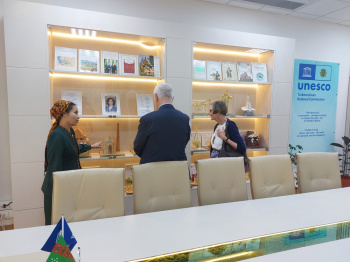 Meeting held with Kent State University delegation