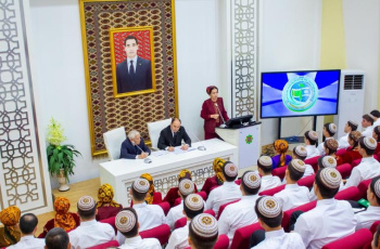 A conference celebrating Knowledge Day was held at the International University of Oil and Gas