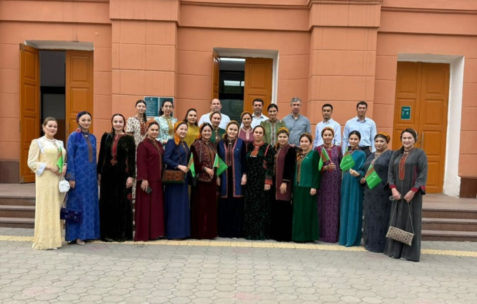  Туркменские преподаватели усиливают языковые навыки в Алматы по программе США